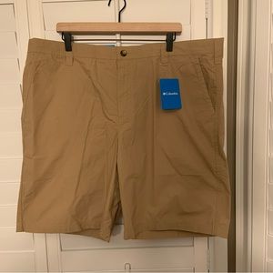 Columbia Shorts Mens 42x10 Khaki Washed Out Cotton‎ Chino LIGHTWEIGHT AM4471